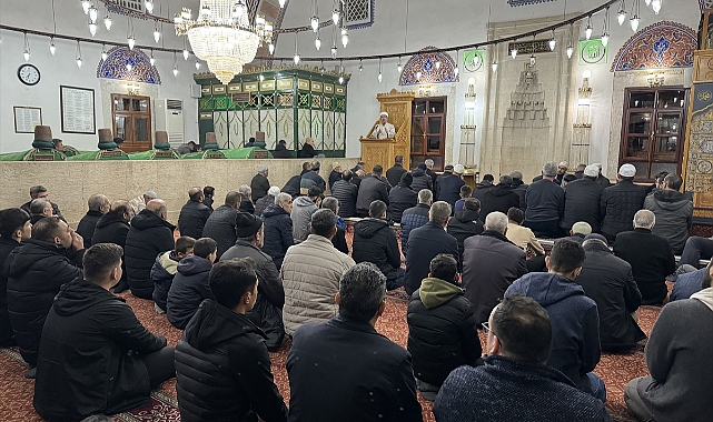 Karaman'da Berat Kandili dualarla idrak edildi