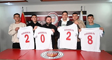 Karaman FK altyapısından yetişen 4 futbolcu profesyonelliğe adım attı