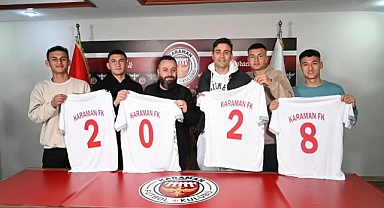 Karaman FK altyapısından yetişen 4 futbolcu profesyonelliğe adım attı