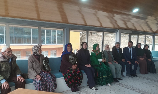 Kaymakam Kütük, İlçenin ulu çınarlarıyla buluştu