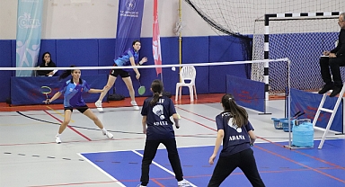 Okul Sporları Badminton Grup Müsabakalarında Heyecan Başladı