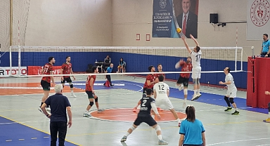 TVF Erkekler 2. Lig final etabında heyecan başladı