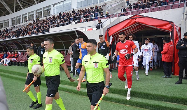 Uşakspor A.Ş.-Karaman FK maçının hakemleri belli oldu