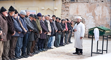 Vali H. Engin Sarıibrahim Hatice Kılbasanlı'nın Cenaze Namazına Katıldı