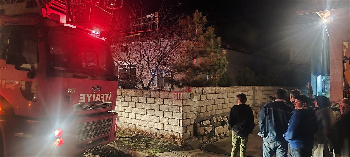 Çıkan yangında 3 küçükbaş hayvan telef oldu