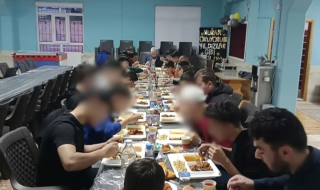 Çocuk evinde kalan gençler 'İyilik sofrasında' buluştu