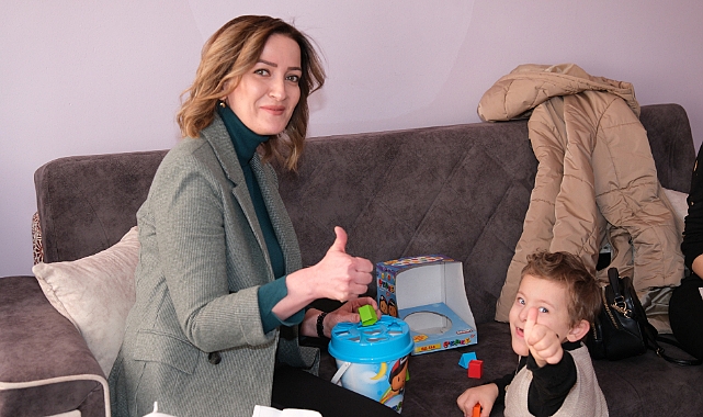 Hatice Sarıibrahim'den Down Sendromlu Miraç'ı Mutlu Eden Ziyaret