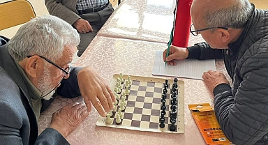 Huzuervi sakinlerinin satranç heyecanı!