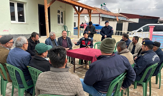 Jandarma'nın Kades Bilgilendirmeleri Sürüyor