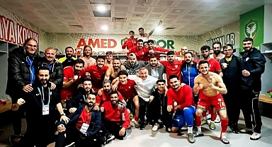 Kırmızı Grupta Liderlik Elden Ele