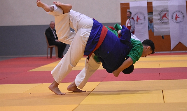 Kuraşta lisanslı sporcu sporcu sayısı 1200'e ulaştı
