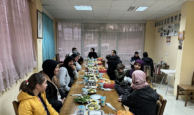 Öksüz ve Yetim Çocuklar İçin İftar Programı Düzenlendi