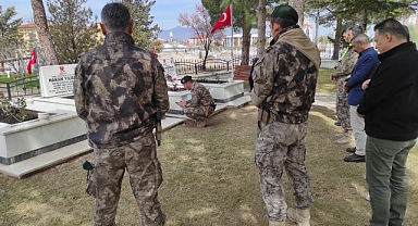 Şehidimiz Hakan Yılmaz kabri başında anıldı