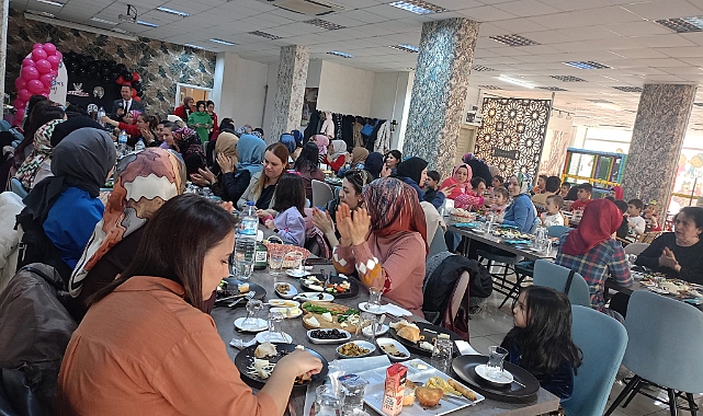 Türk Büro-Sen'li Kadınlar Kahvaltıda Buluştu