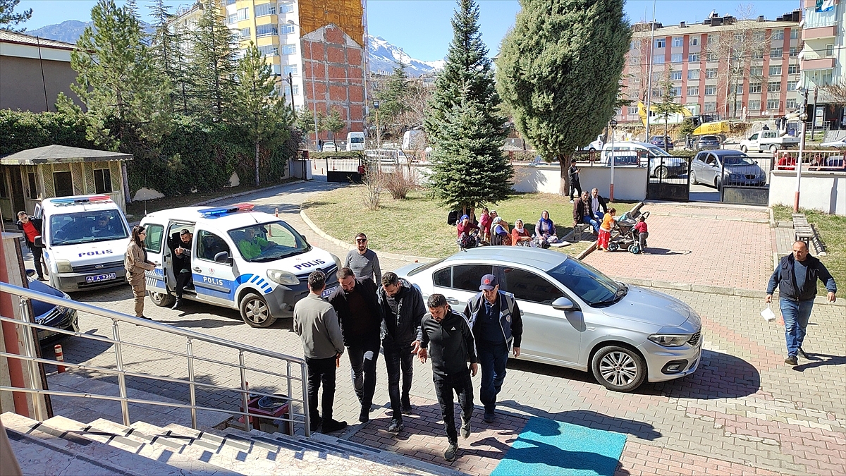 Uyuşturucu operasyonunda 2 şüpheli tutuklandı