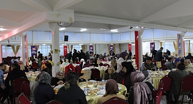 Yaşlılar ve Çocuklar İftar Programında Buluştu