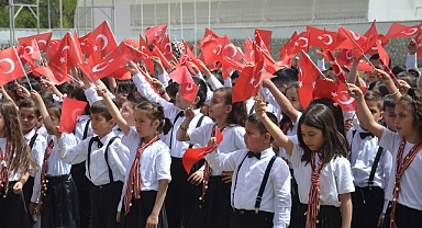 23 Nisan Stadyumda Büyük Bir Coşkuyla Kutlandı