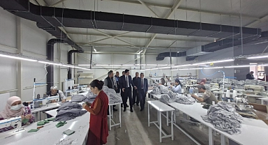Erdoğan, Tekstil Atölyesini İnceledi