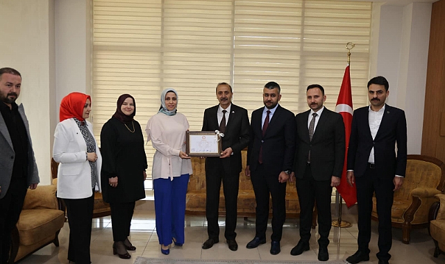 Gül ve Koruk Mazbatalarını alıp görevlerine başladı