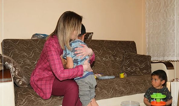 Hatice Sarıibrahim Yerlikaya Ailesini Ziyaret Etti