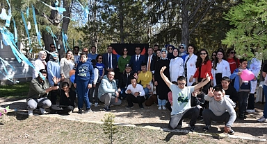 Her Çocuk Bir Renk, Her Renk Başka Güzel