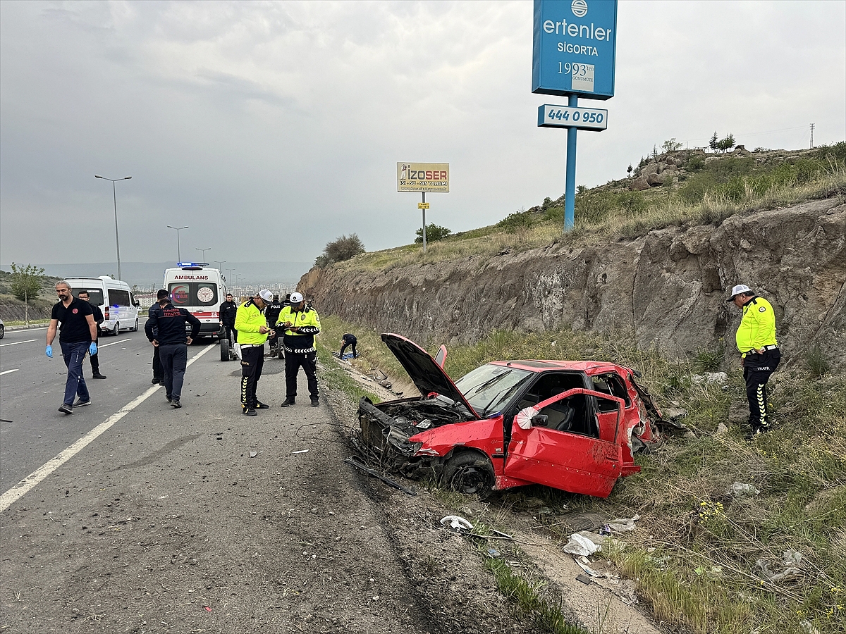 Şarampole devrilen otomobilin sürücüsü öldü