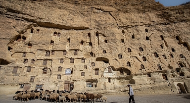 Taşkale tahıl ambarları, turistlerin ilgisini çekiyor
