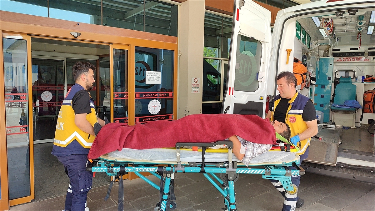 Yüksekten düşen kişi yaralandı