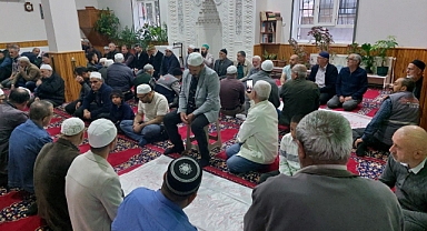 Ailece sabah namazında buluştular