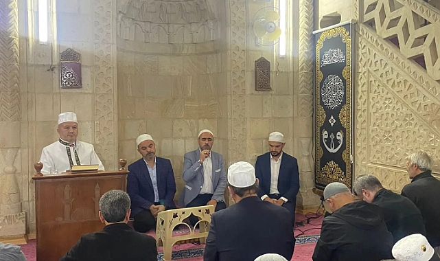 Aileler Cuma Gecesi Camide Buluştu
