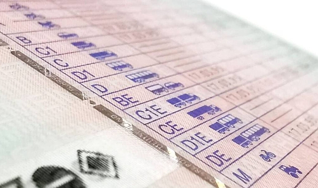 Ehliyet sahiplerine Bakanlıktan uyarı. Bunu yapmayanlar 13 bin TL ceza ödeyecek