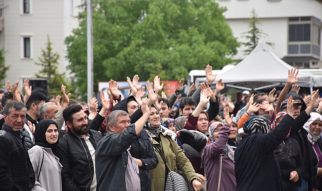 Karaman'da hac kafilesi dualarla uğurlandı