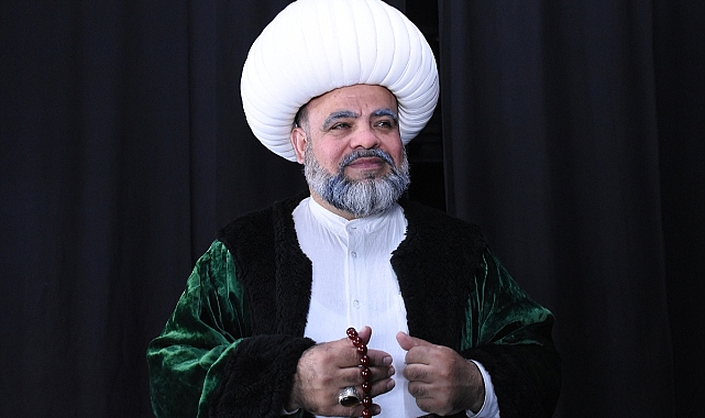 Karamanlı gurbetçi Nasreddin Hoca karakteriyle dünyaya hoşgörü mesajı veriyor