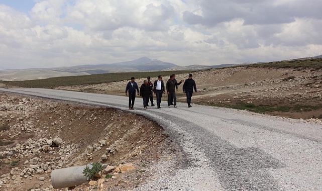 Kaymakam, hasar gören yolları inceledi