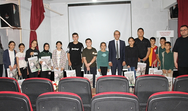 Kazımkarabekir'de Mayıs Ayında Doğan Bütün Öğrencilerin Doğum Günü Kutlandı