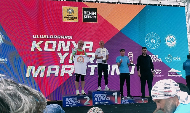 Konya Uluslararası Yarı Maratonunda “Üzümlü 1277 Türkçe Takımı” 3. Oldu