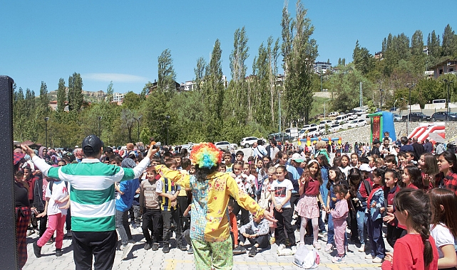Sarıveliler'de Geleneksel İkinci Çocuk Oyunları Şenliği Yapıldı