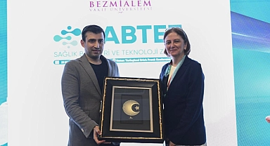 Selçuk Bayraktar, "Türk evlatlarının geliştirdiği insansız hava araçları çok önemli bir göreve imzasını attı."