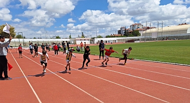 Türk Dil Bayramı Koşusunda 185 Sporcu Madalya Mücadelesi Verdi