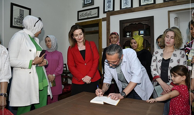 Yazar Pürselim'in "Sakarmeke" kitabı değerlendirildi