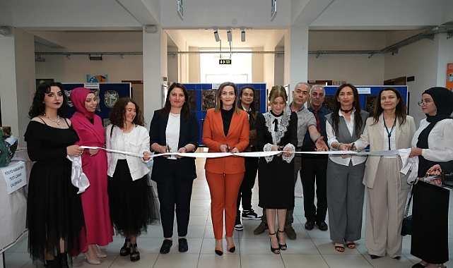 Yılsonu Karma Resim Sergisi Açıldı