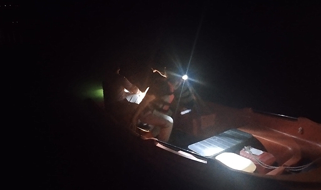 Ekipler Baraj Gölünde Kaçak Ağ Aradı