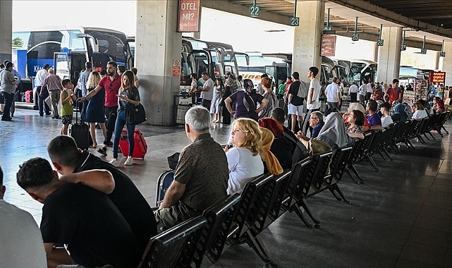 Emeklilere şehirler arası otobüslerde yüzde 20 indirim yapılacak