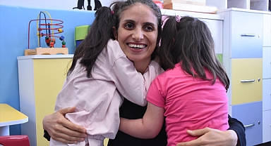 Görme engelli Filiz öğretmen, özel öğrencilerine ve ailelerine "umut" oluyor