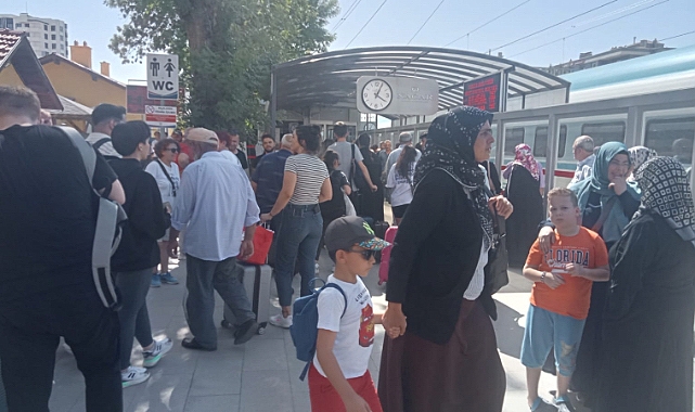 Gurbetteki Karamanlıların 9 günlük bayram tatili bitti