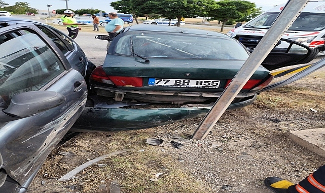 İki otomobilin çarpıştığı kazada 8 kişi yaralandı