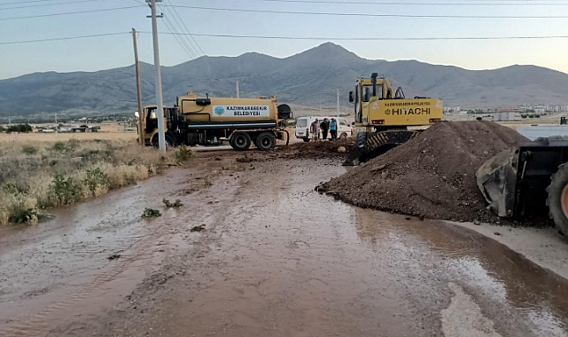 Kanalizasyon ve Doğalgaz çalışması su şebekesini patlattı