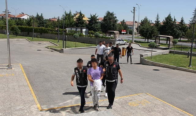 Karaman’a Uyuşturucu Sokmaya Çalışan 4 Şahıs Polis Takibine Takıldı