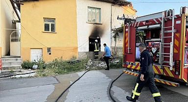Karaman'da ev sahibine sinirlenen kiracı oturduğu evi ateşe verdi