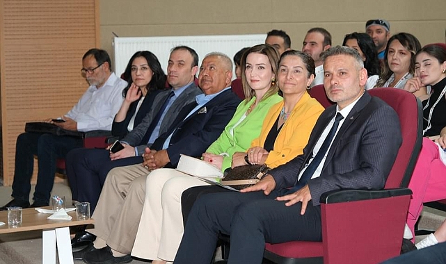 "Karaman Yaşam ve Eğitimde Yapay Zeka" semineri verildi